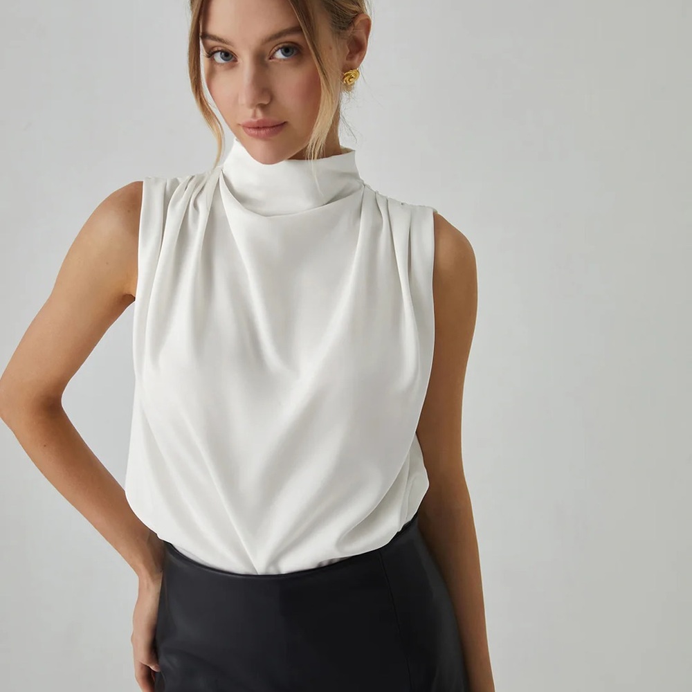 Commense Size Small Cream Pleated High Neck Sleeveless Blouse NWT$22